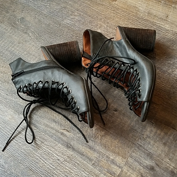 JEFFREY CAMPBELL 7.5 Covet Black Lace up heel Sandal Free People - Picture 4 of 13